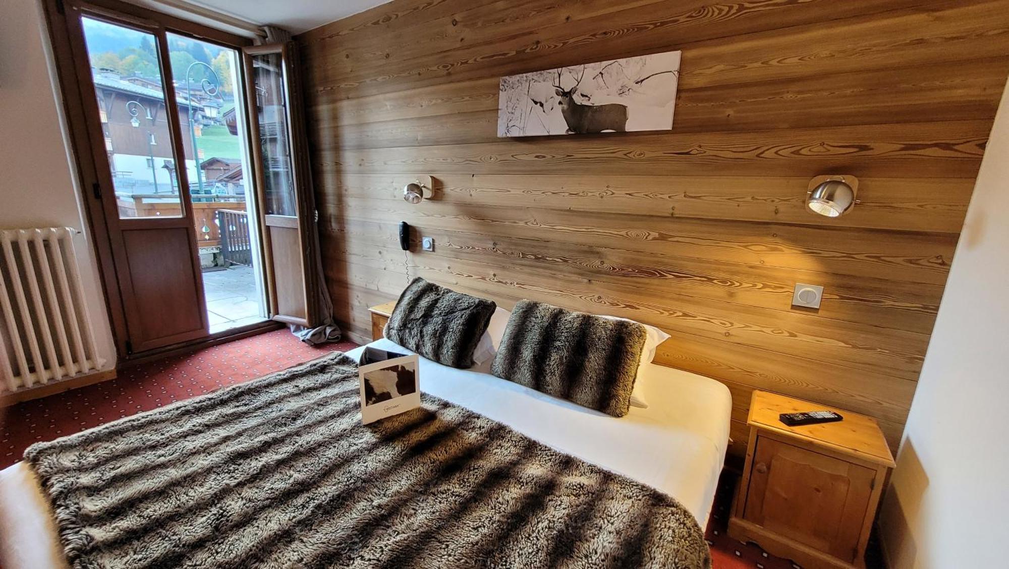 Hotel Christiania ลาคลูซาซ์ ภายนอก รูปภาพ