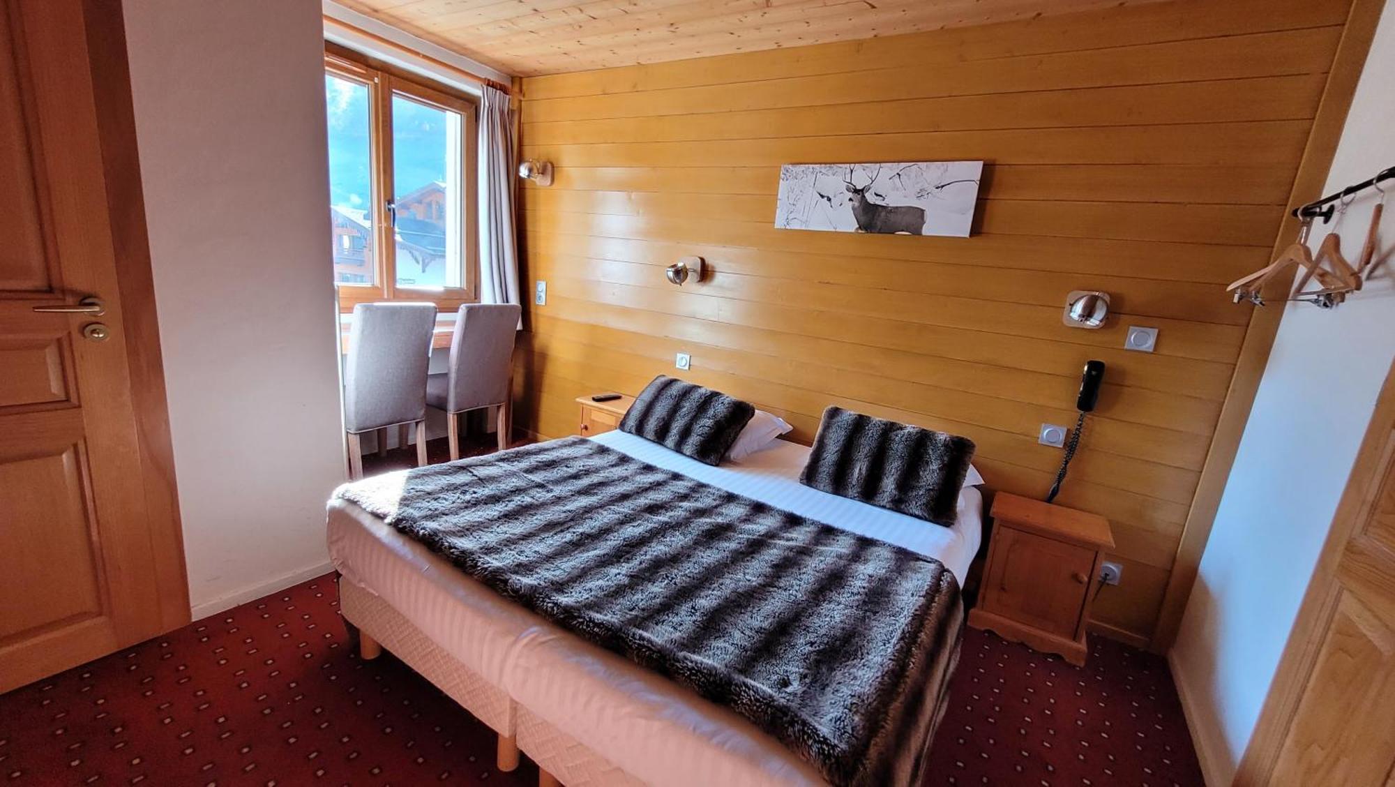 Hotel Christiania ลาคลูซาซ์ ภายนอก รูปภาพ