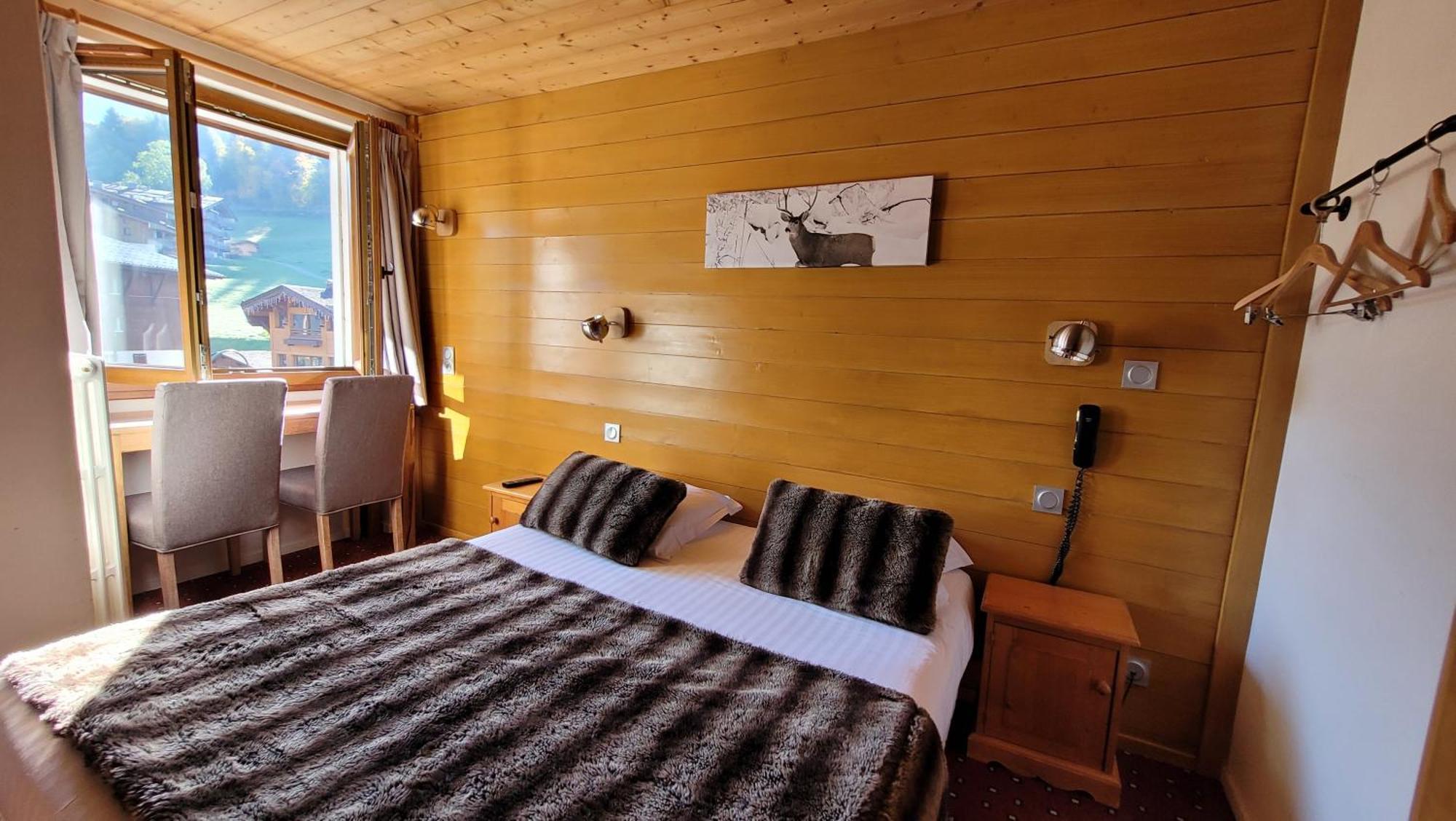 Hotel Christiania ลาคลูซาซ์ ภายนอก รูปภาพ