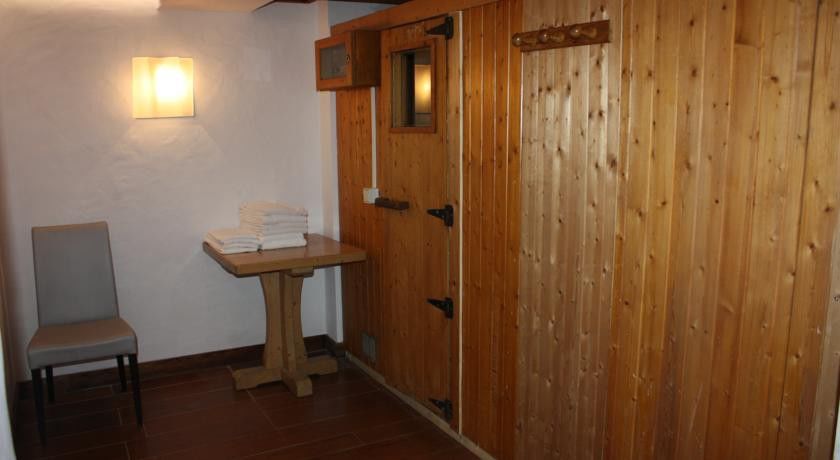 Hotel Christiania ลาคลูซาซ์ ภายนอก รูปภาพ