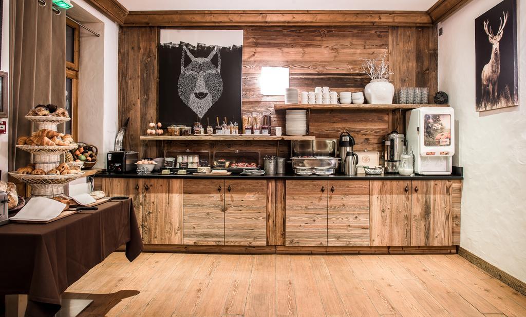 Hotel Christiania ลาคลูซาซ์ ภายนอก รูปภาพ